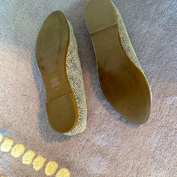 Tom’s women’s shoes 9.5 - Picture 4 of 6